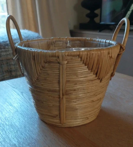 Woven bamboo basket with liner - bamboo,